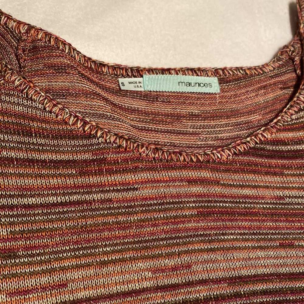 Small women’s blouse - Picture 5 of 7